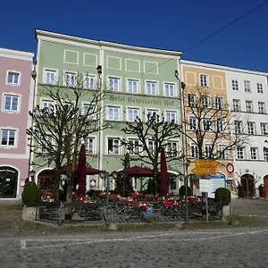 3* Отель Bayerischer Hof